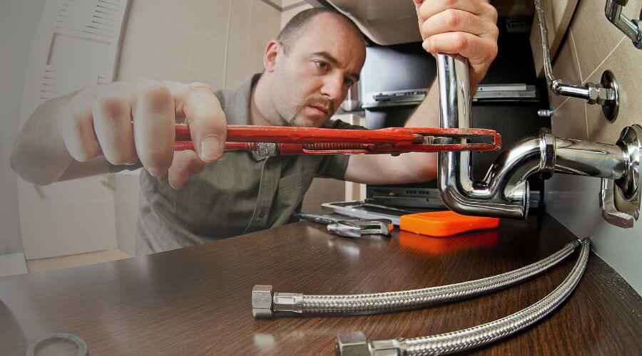 Expert burst pipe repair services in Oakford, IN